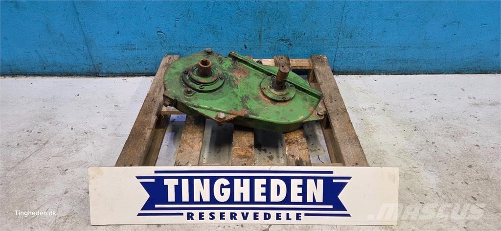 John Deere 1085 Μετάδοση