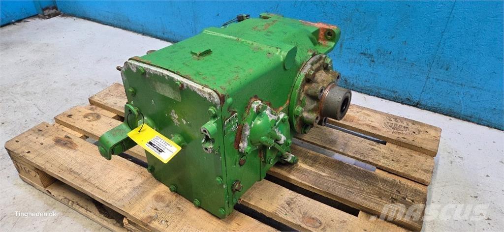 John Deere 1170 Μετάδοση