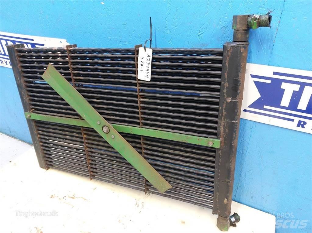 John Deere 1177 Καλοριφέρ