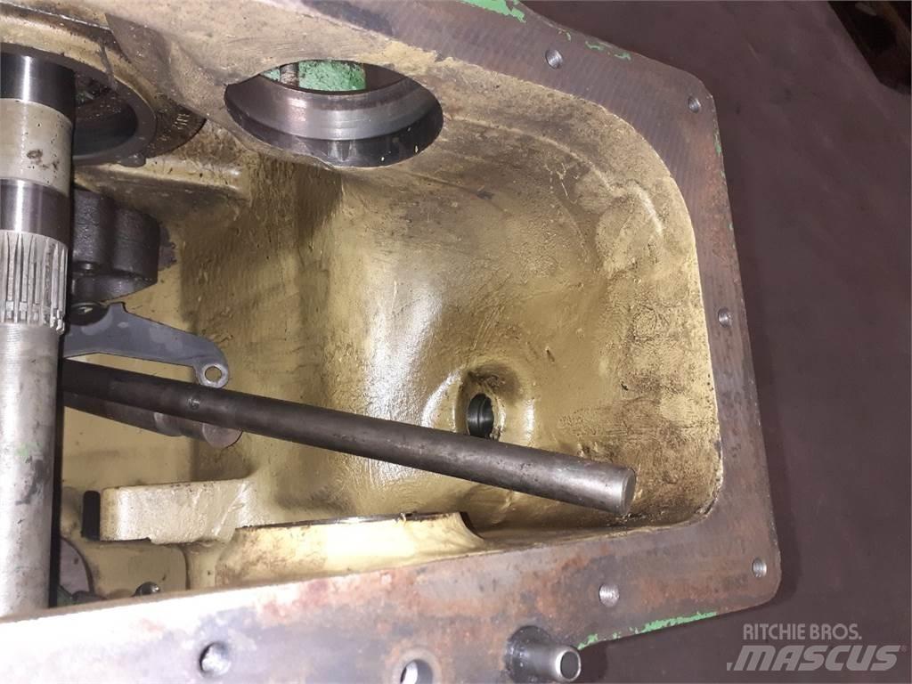 John Deere 2040 Μετάδοση