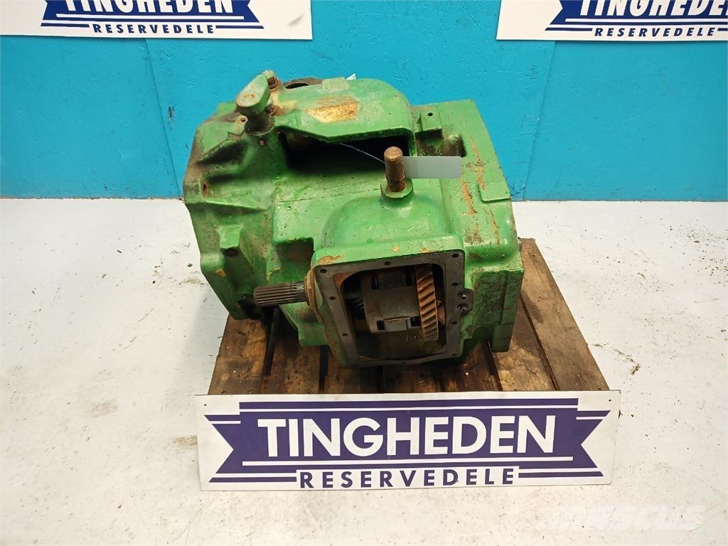 John Deere 2040 Μετάδοση