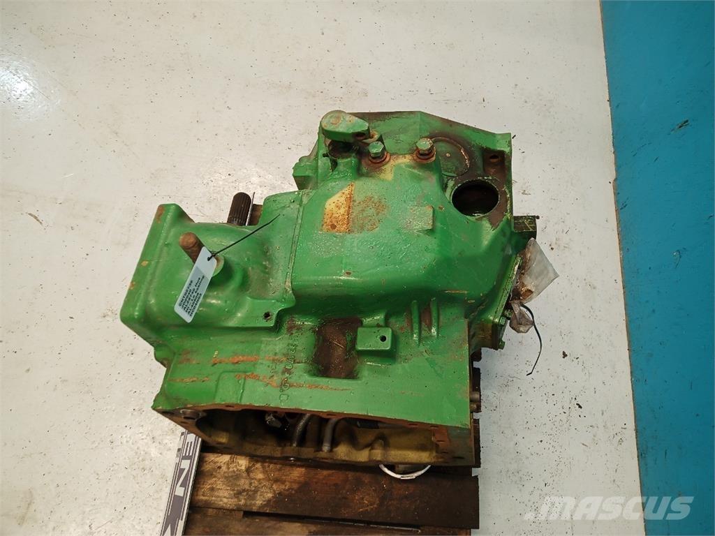 John Deere 2040 Μετάδοση