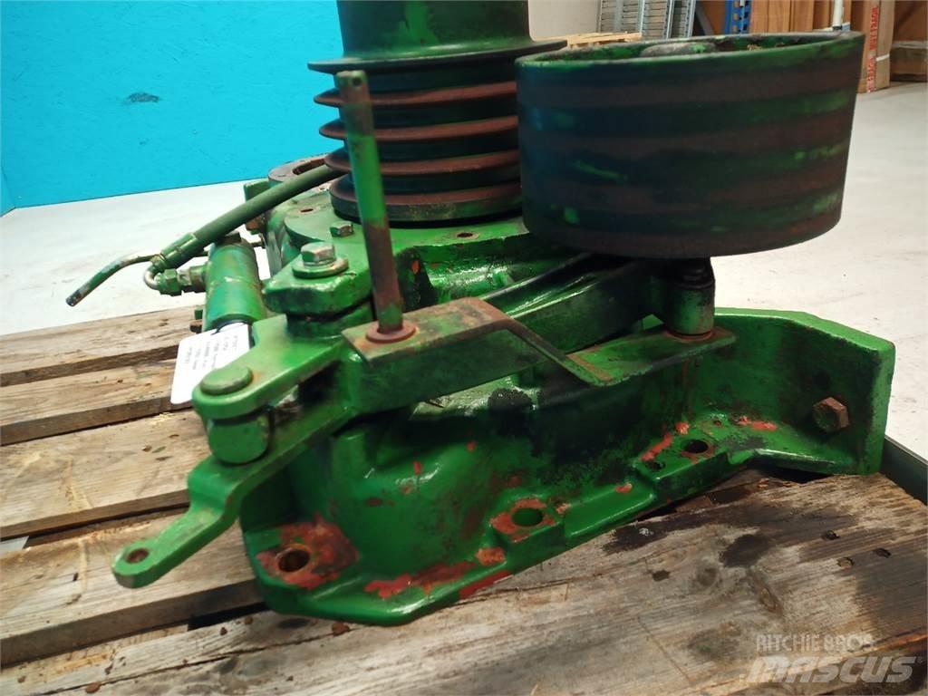 John Deere 2054 Μετάδοση