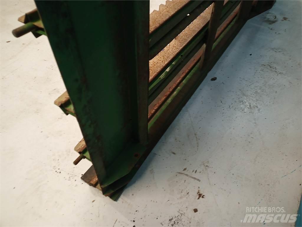 John Deere 2054 Διαστρωτήρες άμμου και αλατιού