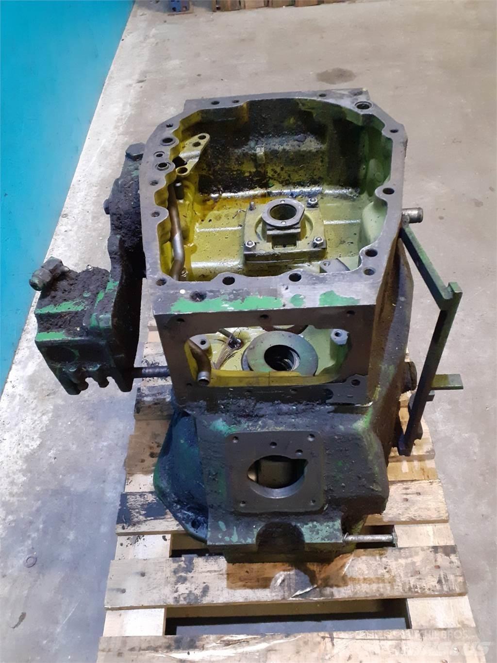 John Deere 2240 Μετάδοση