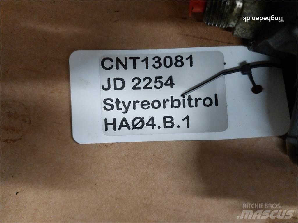 John Deere 2254 Υδραυλικά
