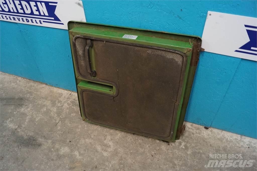 John Deere 3040 Καμπίνες και εσωτερικό