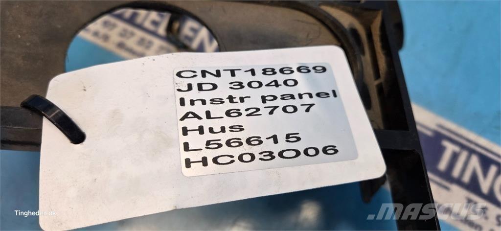 John Deere 3040 Καμπίνες και εσωτερικό