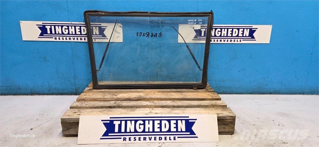 John Deere 3040 Καμπίνες και εσωτερικό