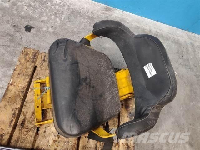 John Deere 310 Καμπίνες και εσωτερικό