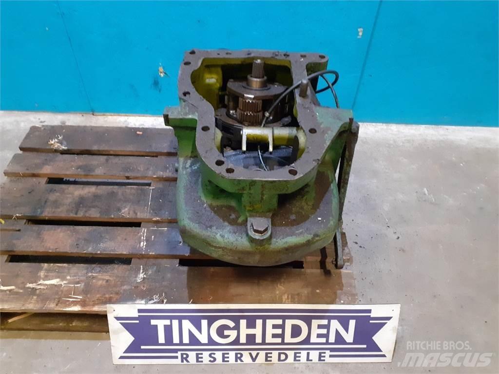 John Deere 4040 Μετάδοση