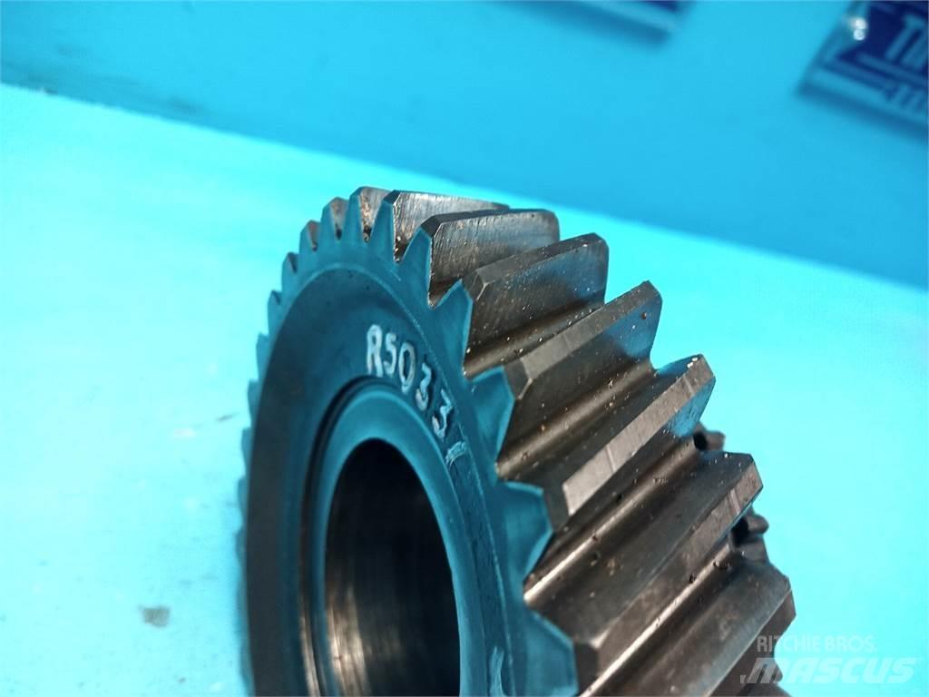 John Deere 4040 Μετάδοση