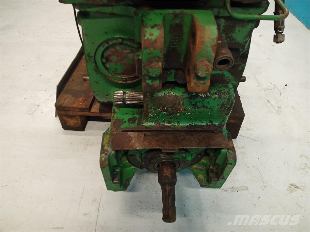 John Deere 4040 Μετάδοση