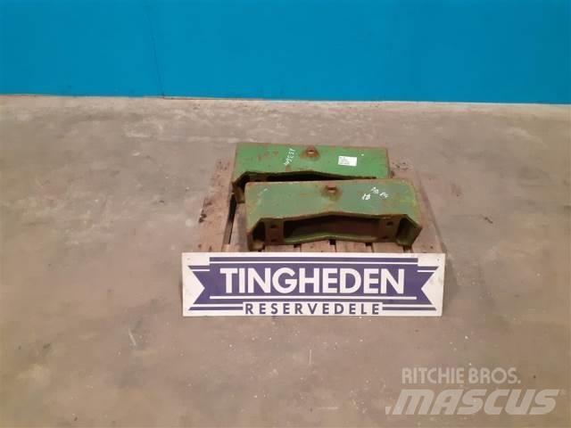 John Deere 4240 Μπροστινά βαρίδια