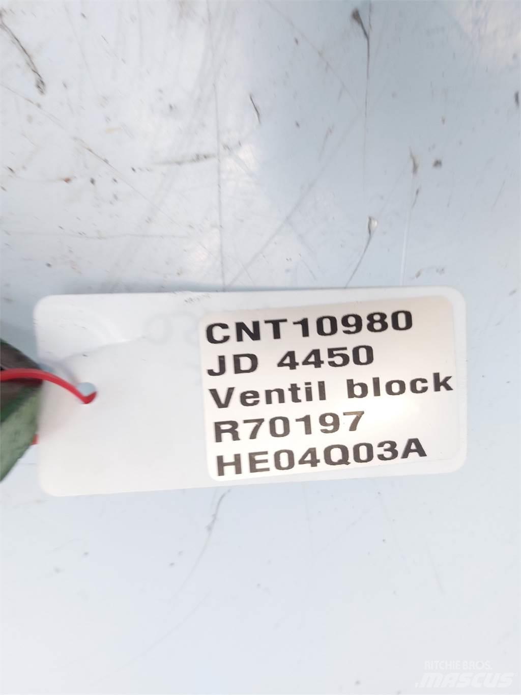 John Deere 4450 Υδραυλικά