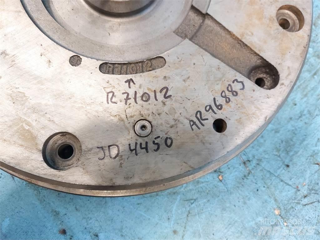 John Deere 4450 Μετάδοση