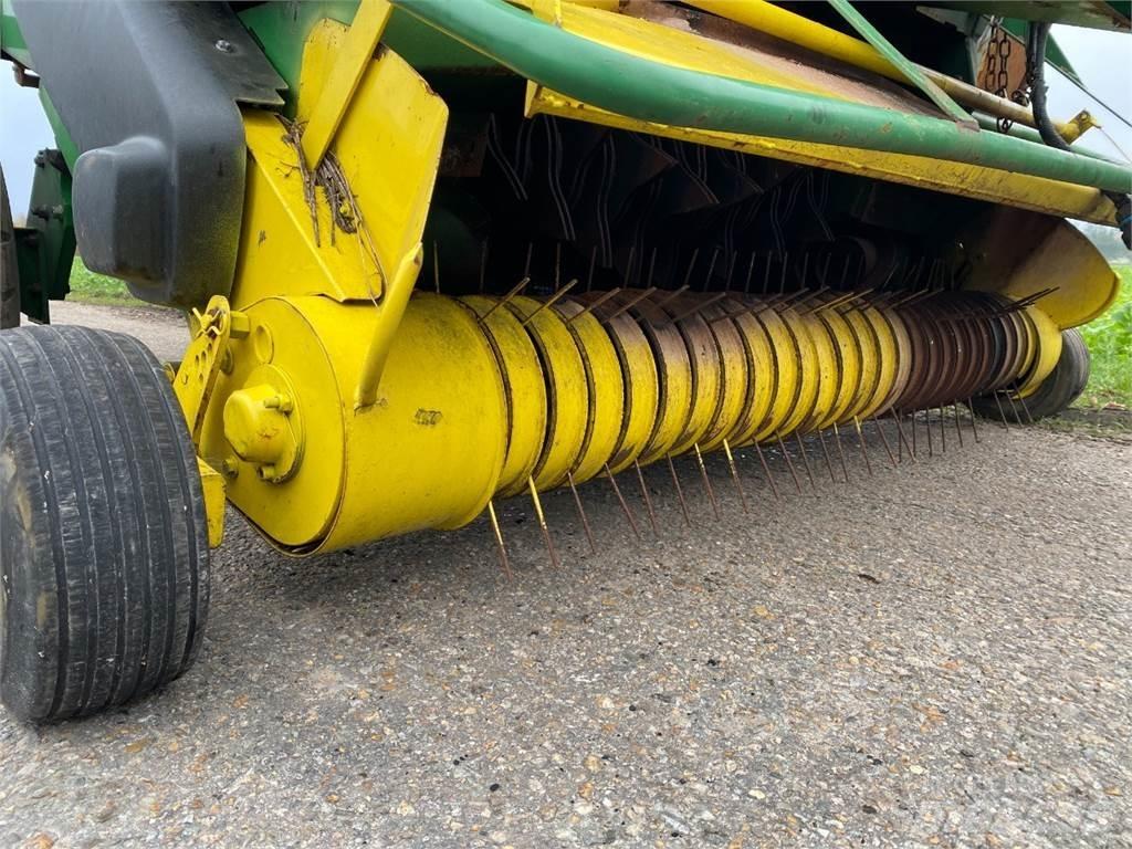 John Deere 592 Πρέσες κυλινδρικών δεμάτων