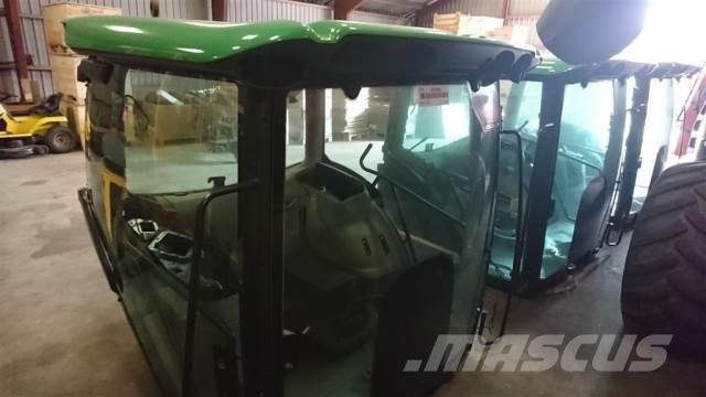 John Deere 6155 Καμπίνες και εσωτερικό