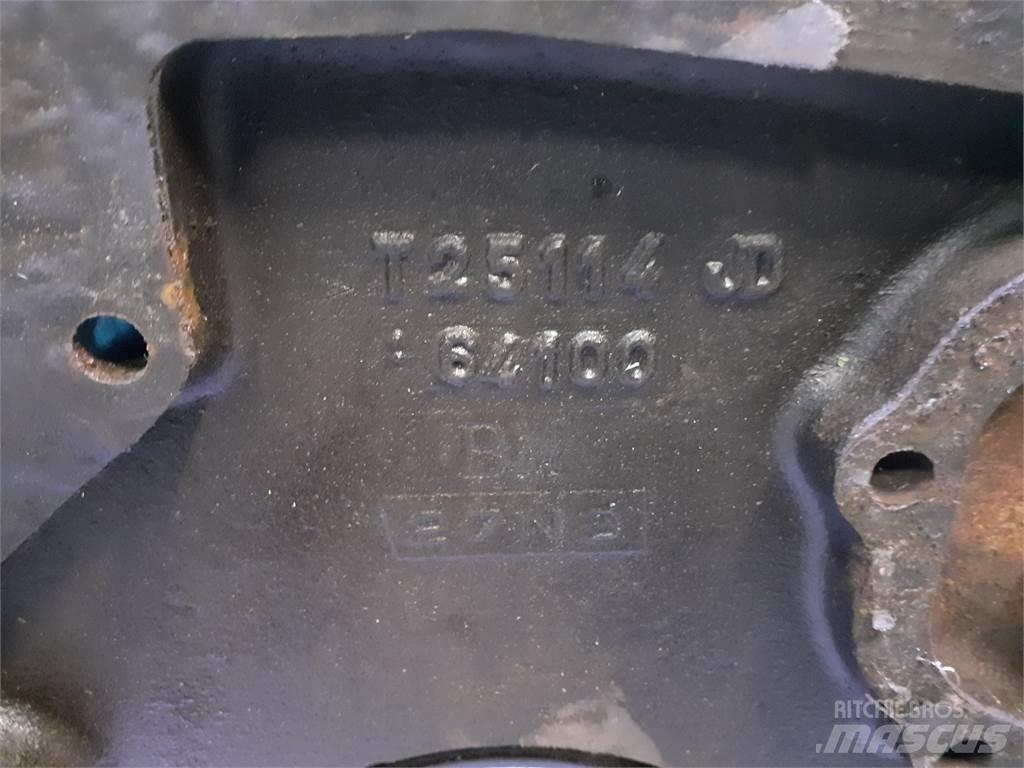 John Deere 935 Κινητήρες