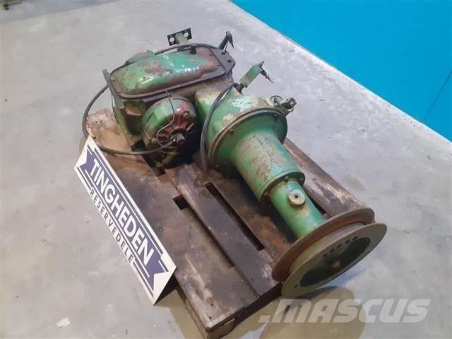 John Deere 955 Μετάδοση