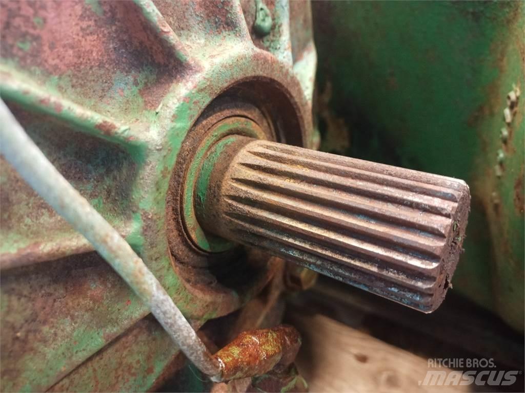 John Deere 965 Μετάδοση