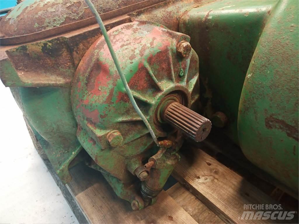 John Deere 965 Μετάδοση