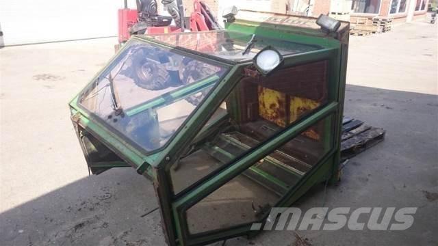 John Deere 975 Καμπίνες και εσωτερικό