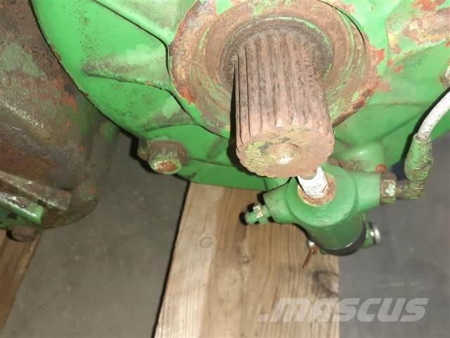 John Deere JD955 Μετάδοση