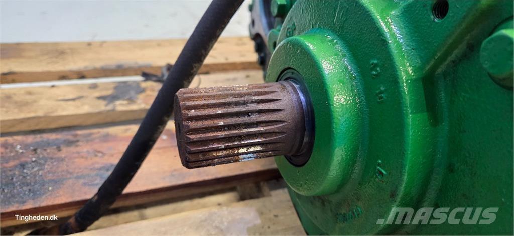 John Deere S690 Μετάδοση