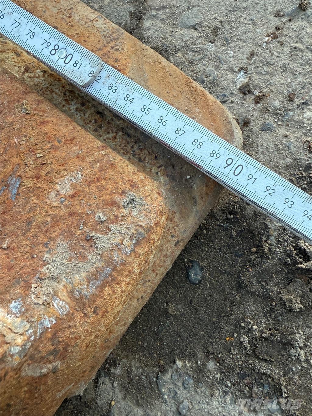 JST Graveskovl Κουβάδες