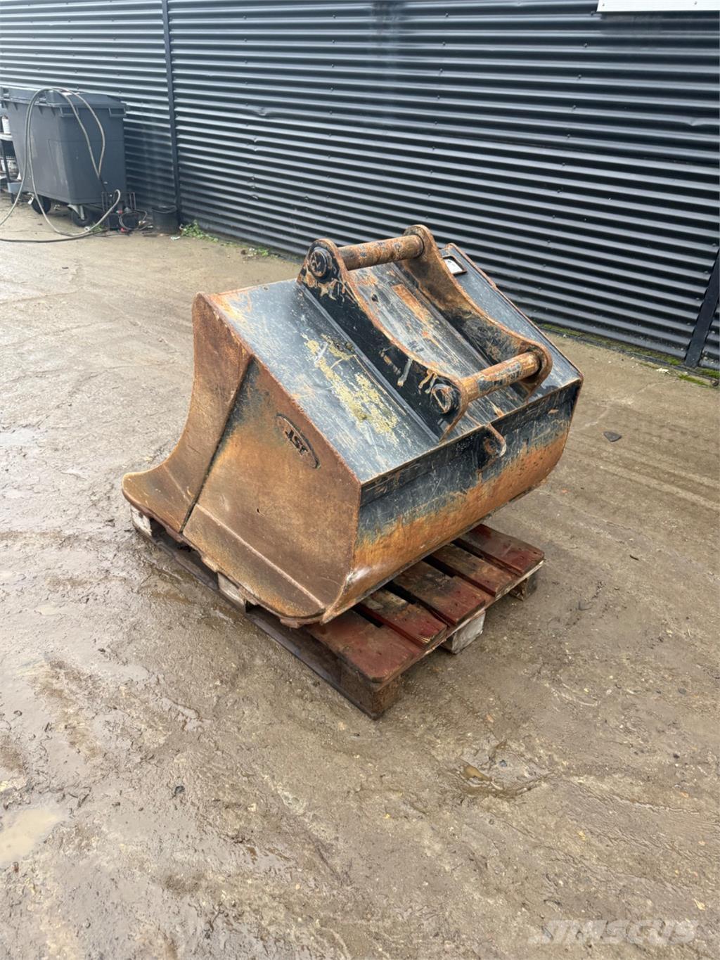 JST skovl Κουβάδες