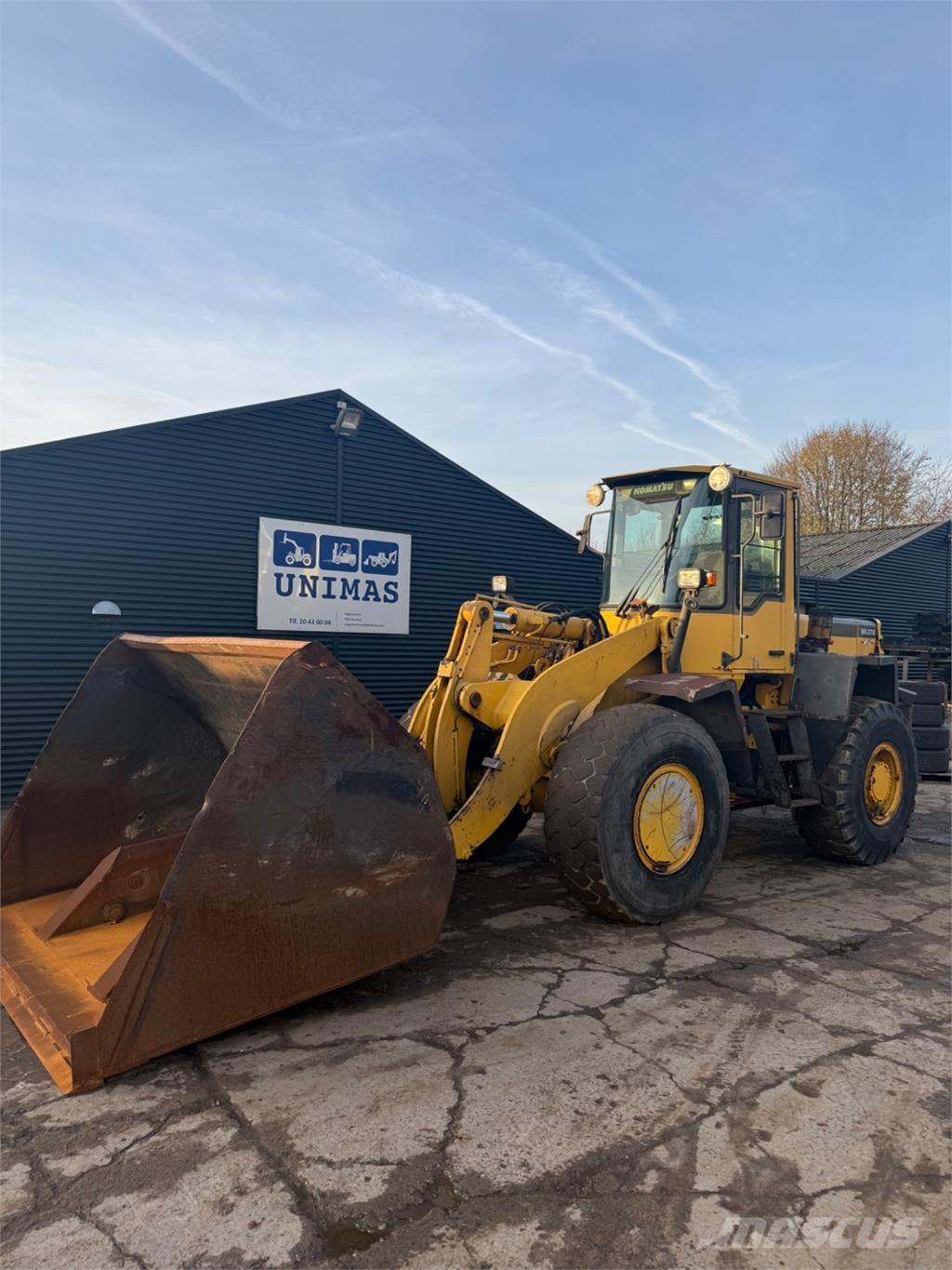 Komatsu WA270-3 Φορτωτές με λάστιχα (Τροχοφόροι)