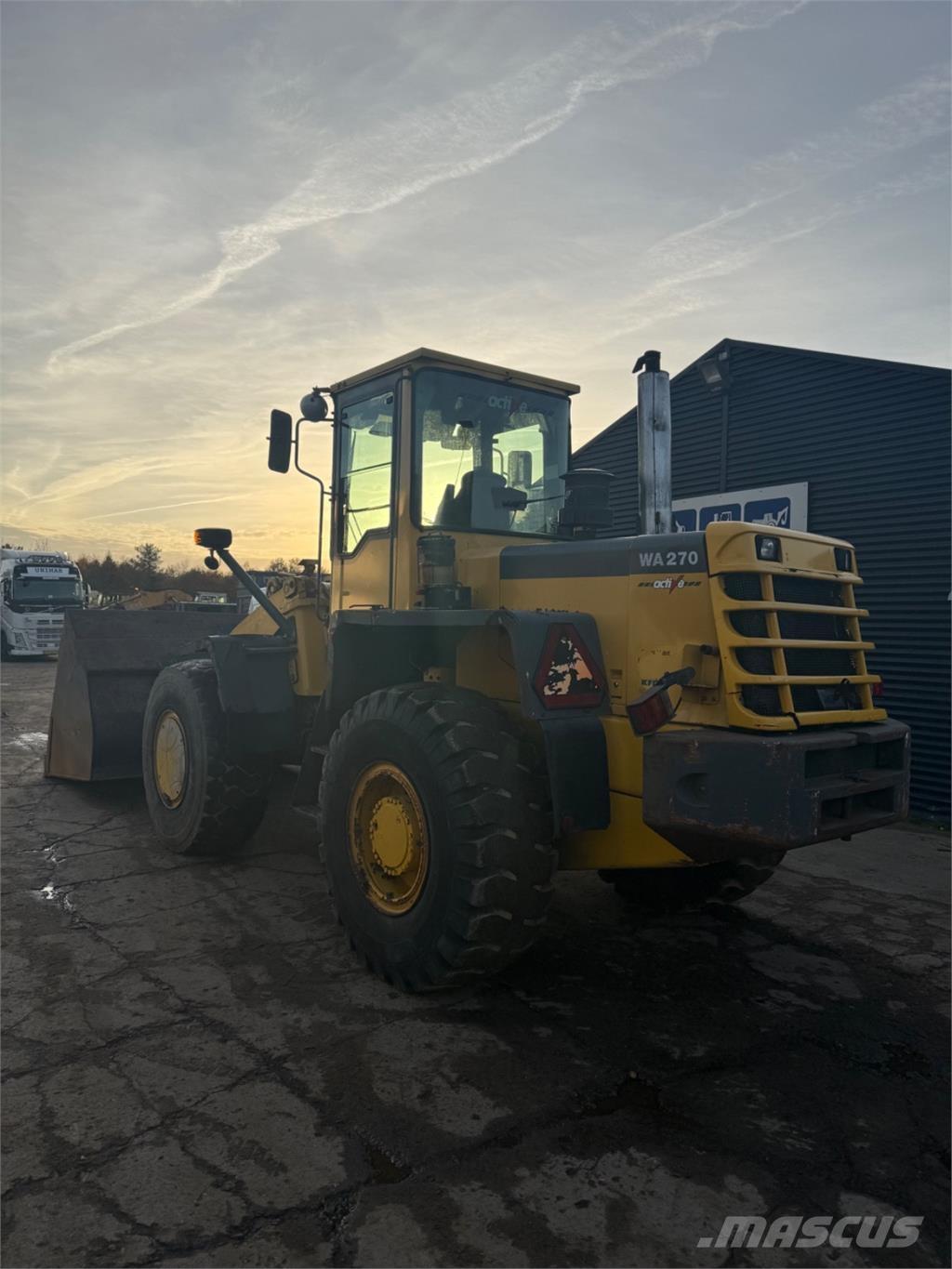 Komatsu WA270-3 Φορτωτές με λάστιχα (Τροχοφόροι)