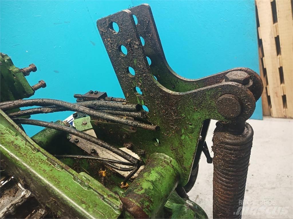 Krone 630 Αξεσουάρ μηχανών σανού και χορτονομής