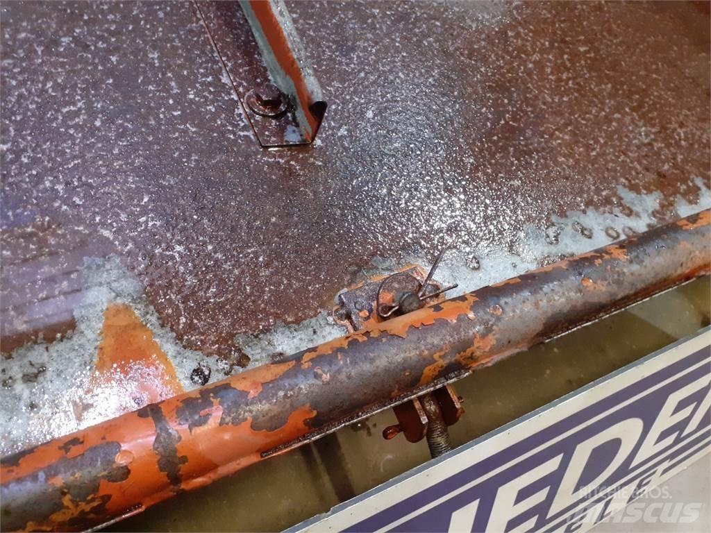Laverda 3650 Διαστρωτήρες άμμου και αλατιού