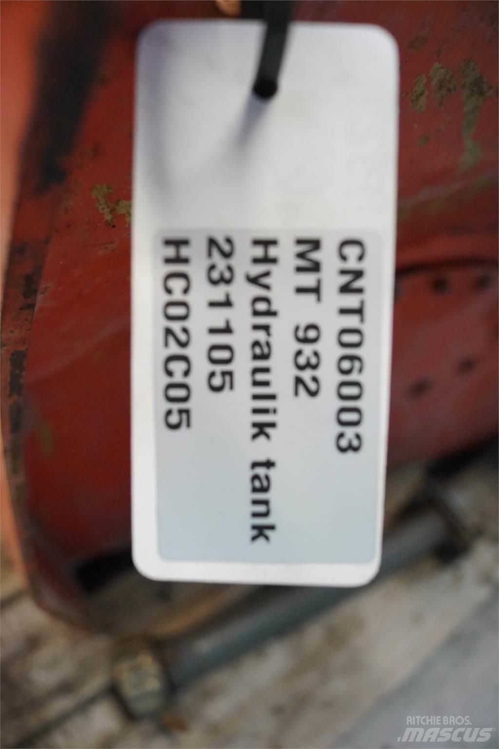 Manitou MT 932T Καλοριφέρ