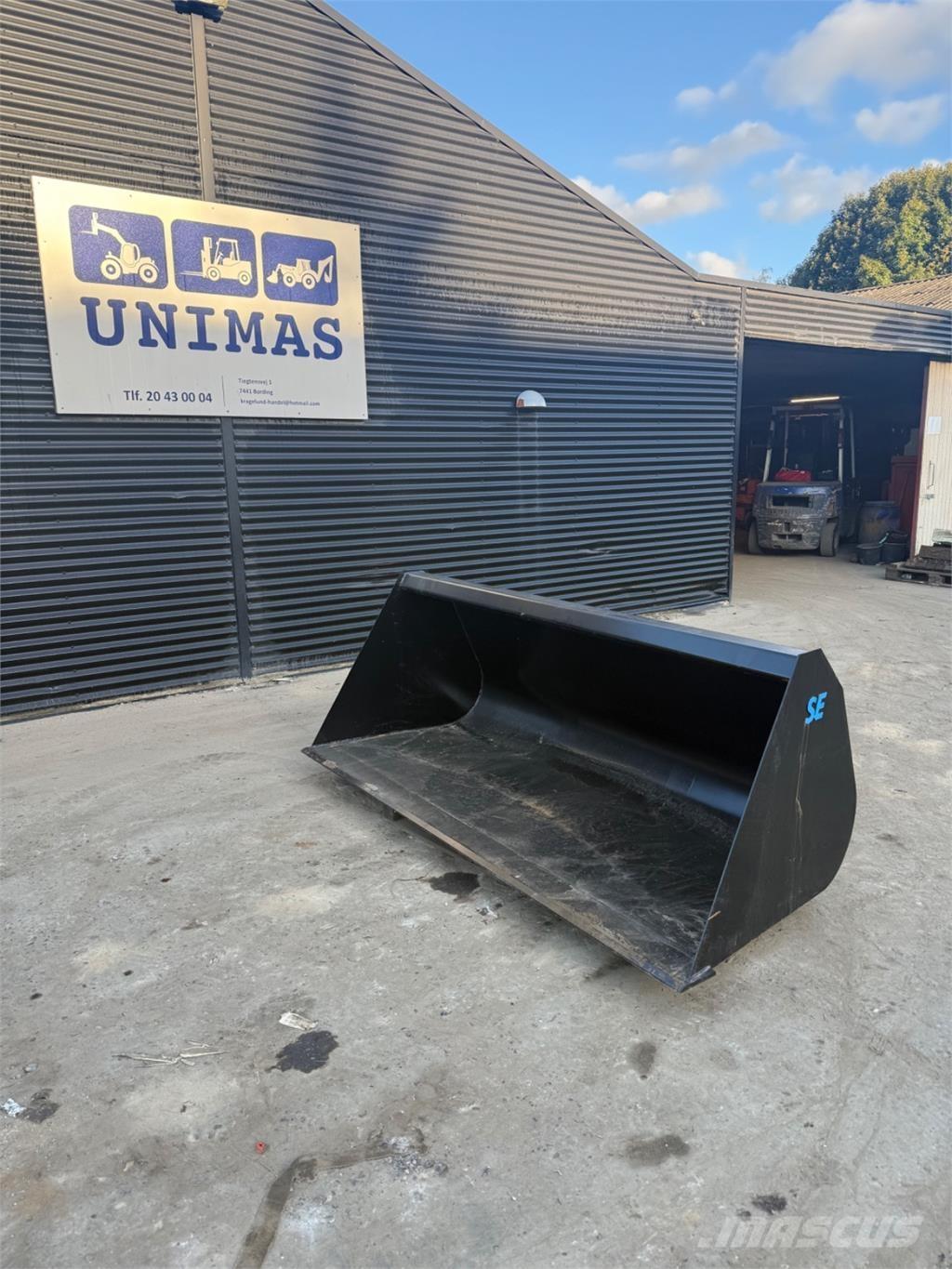 Manitou skovl Κουβάδες