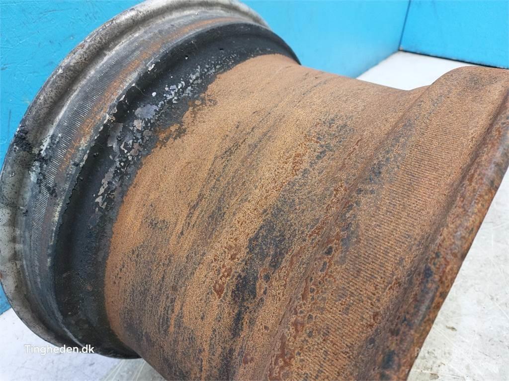 Merlo 24 DW16L24 Ελαστικά και ζάντες