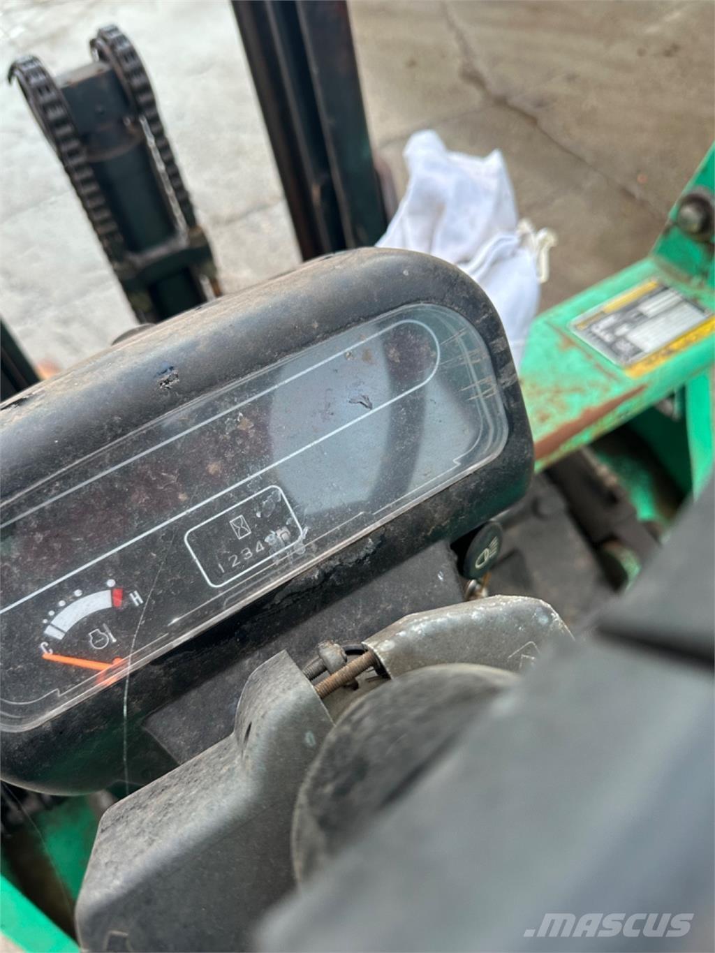 Mitsubishi FG15 Περονοφόρα ανυψωτικά κλαρκ με φυσικό αέριο LPG