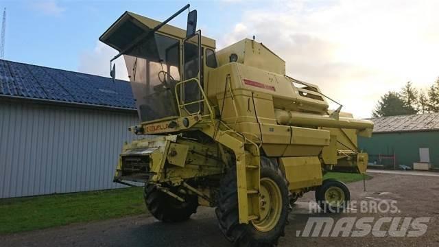 New Holland 1550 Θεριζοαλωνιστικές μηχανές