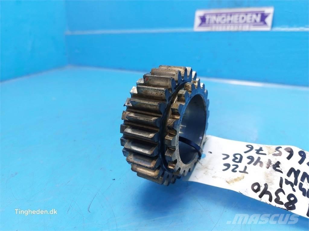 New Holland 8340 Μετάδοση