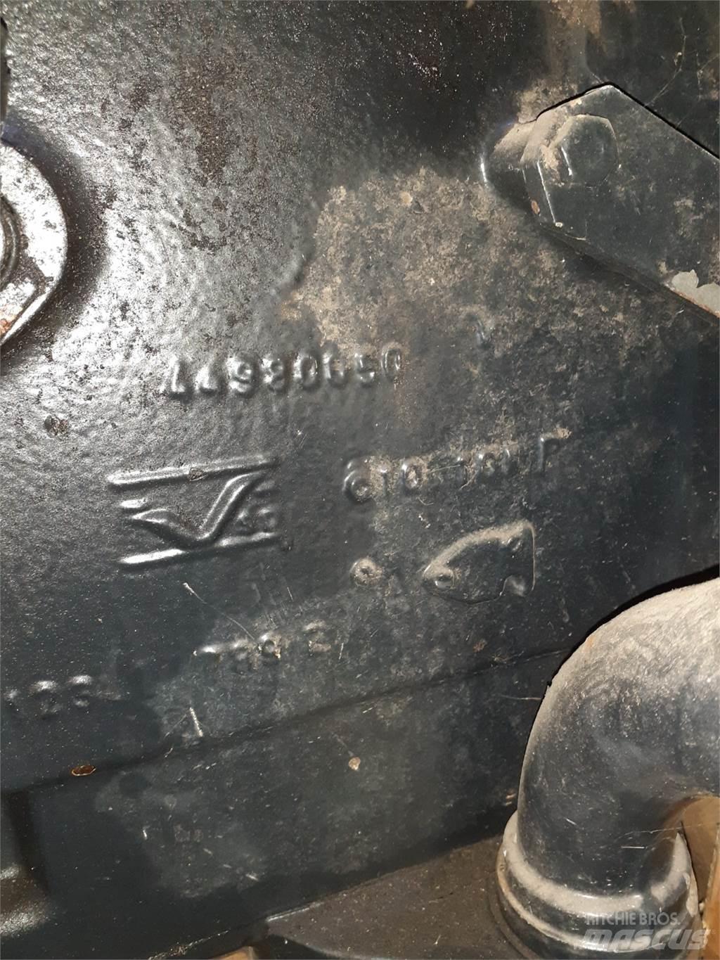 New Holland L85 Μετάδοση