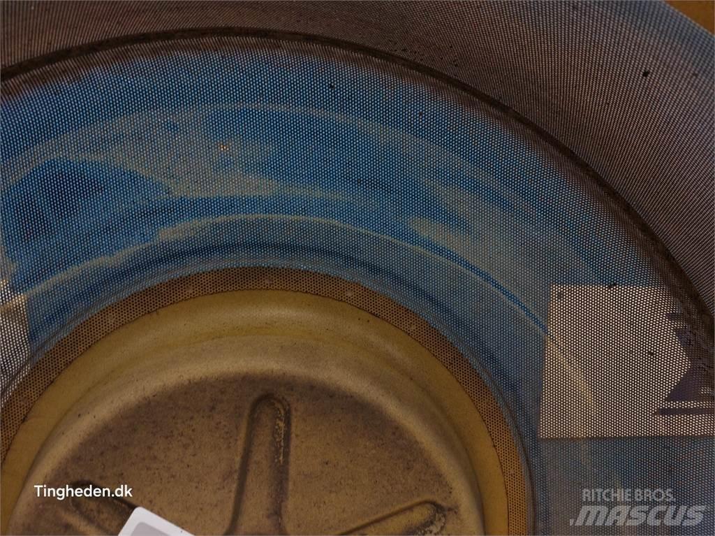 New Holland TX30 Καλοριφέρ