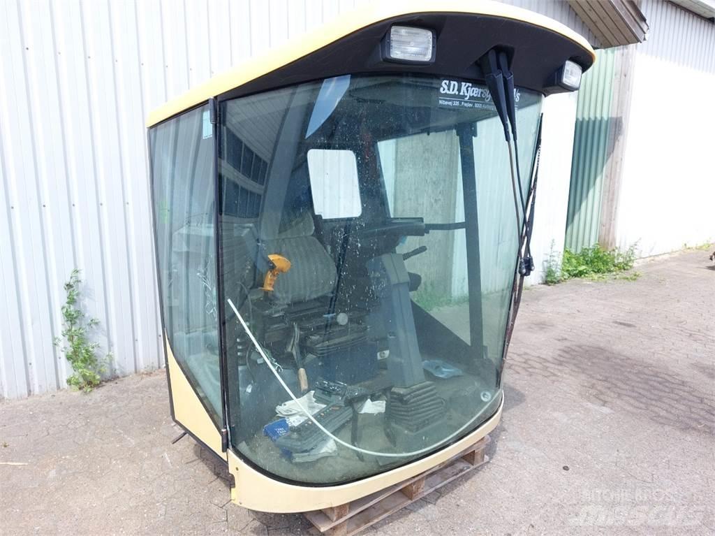 New Holland TX65 Καμπίνες και εσωτερικό
