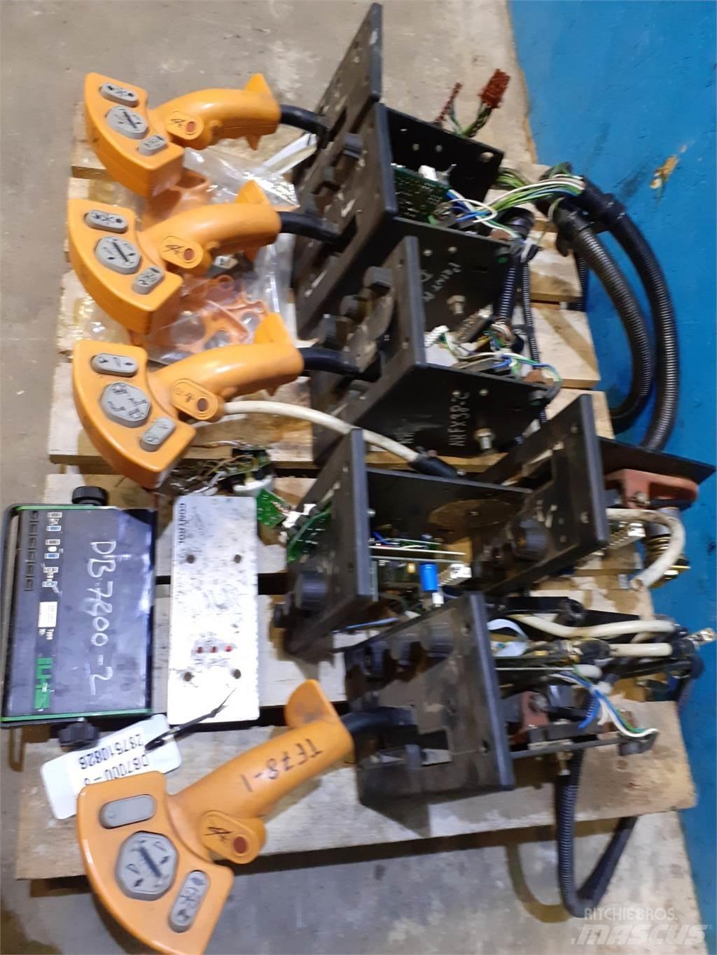 New Holland TX68 Ηλεκτρονικά
