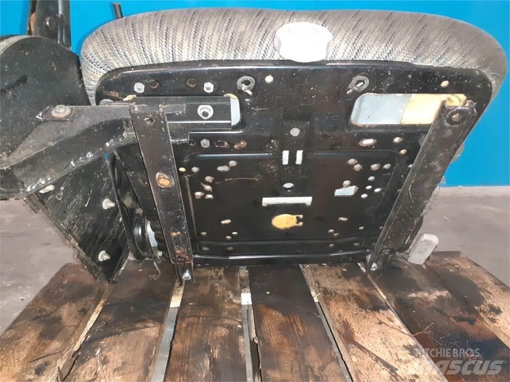 New Holland TX68 Καμπίνες και εσωτερικό