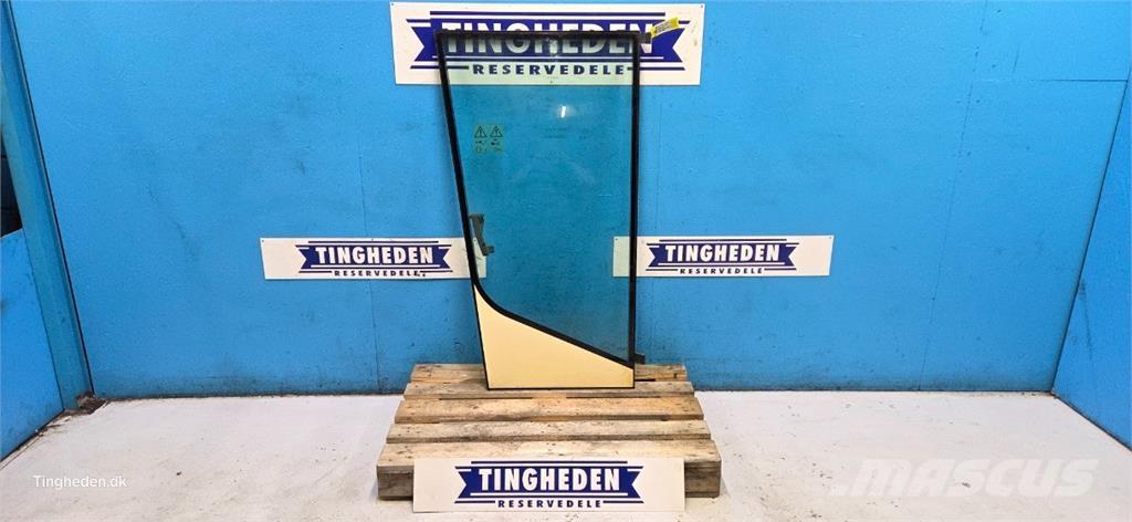 New Holland TX68 Καμπίνες και εσωτερικό