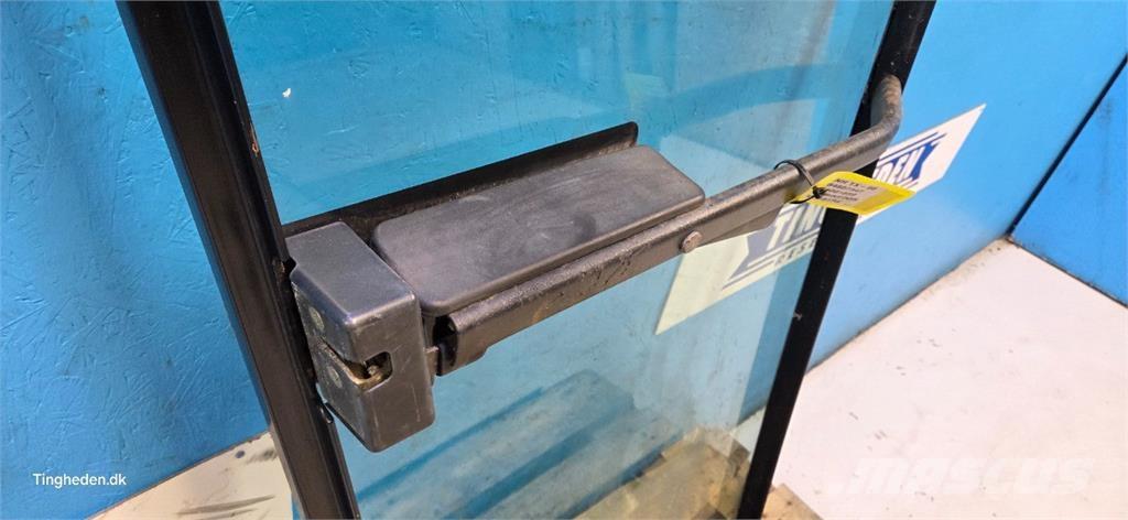 New Holland TX68 Καμπίνες και εσωτερικό