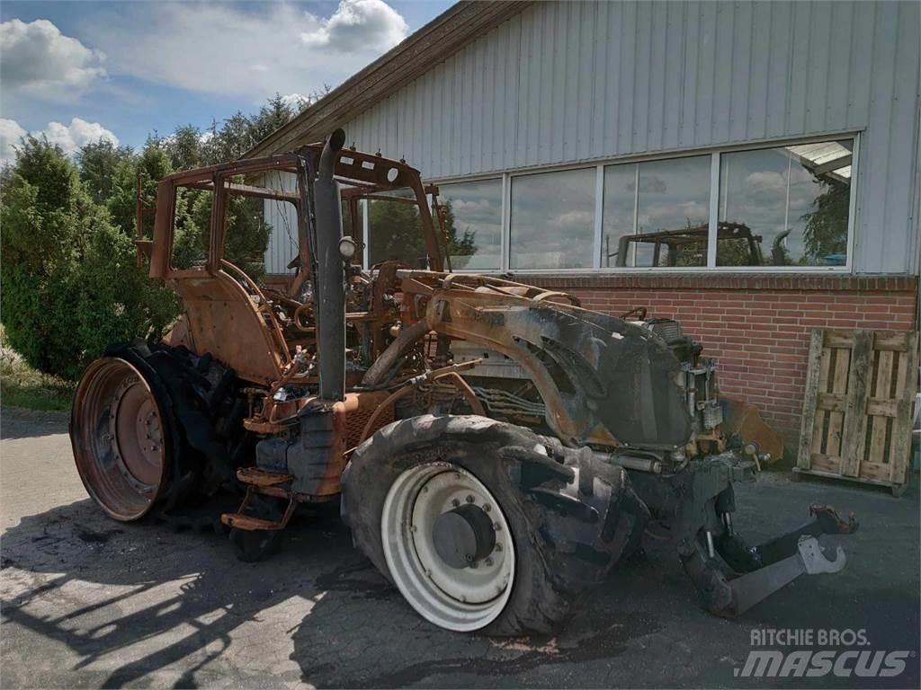 Valtra T213 Τρακτέρ