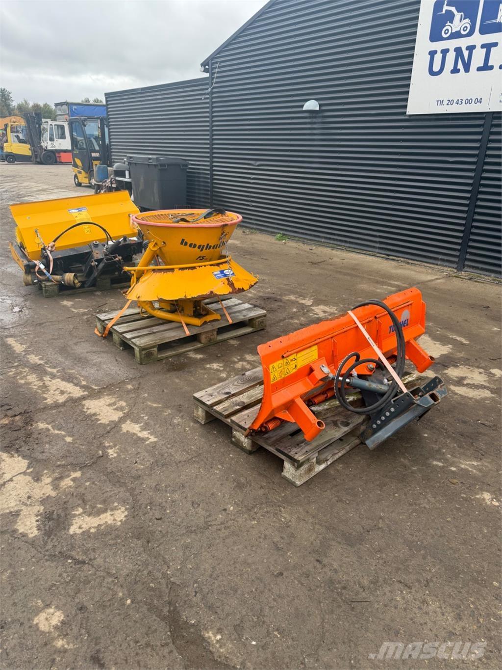  Vinterudstyr Σκούπες